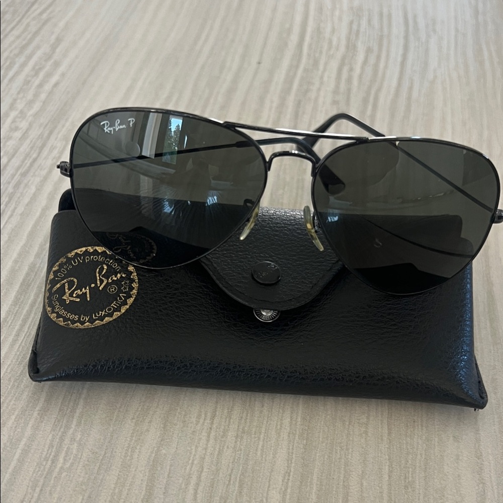 Ray-Ban Men’s Black Metal Aviator Sunglasses